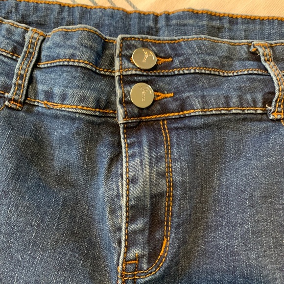Distressed Mid Rise Jean Shorts - Picture 4 of 9